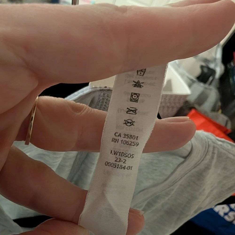 Lululemon All Yours Tank Top In Heathered Core Ultra Light Size 8 - Picture 5 of 5